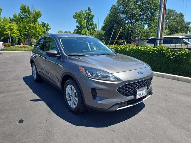 2022 Ford Escape SE in Carbonized Gray Metallic — front three-quarter view