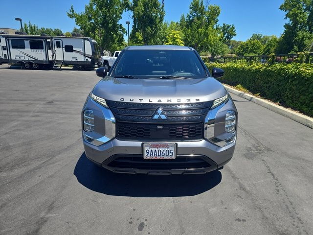 2022 Mitsubishi Outlander — side profile view